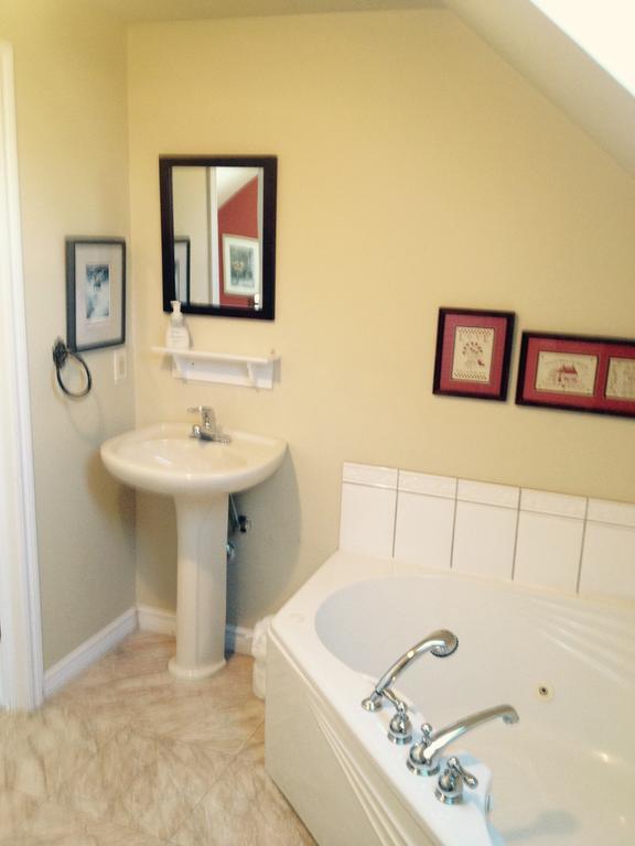 Mackenzie House B&B By Elevate Rooms Port Hawkesbury Eksteriør billede