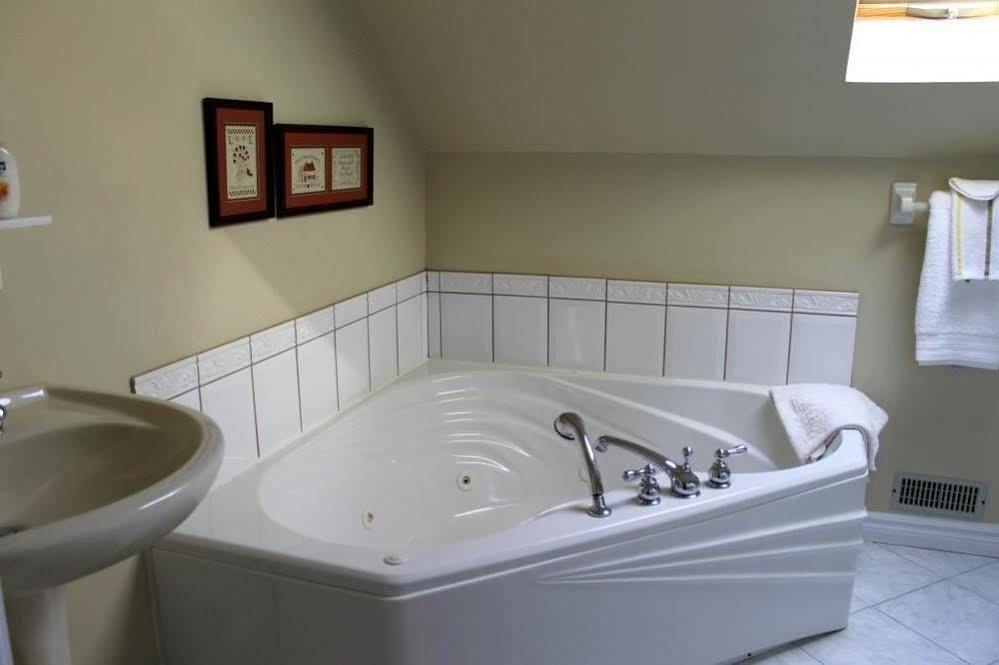 Mackenzie House B&B By Elevate Rooms Port Hawkesbury Eksteriør billede