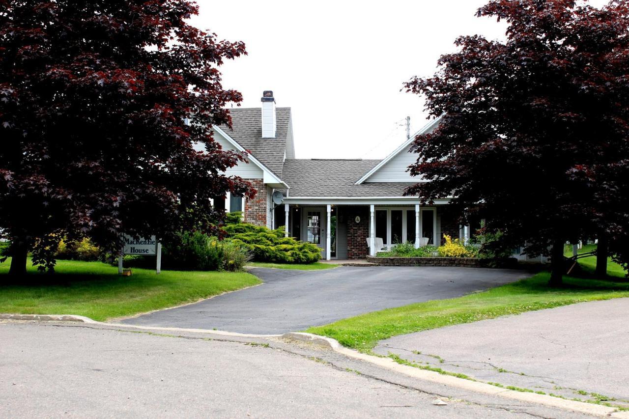 Mackenzie House B&B By Elevate Rooms Port Hawkesbury Eksteriør billede